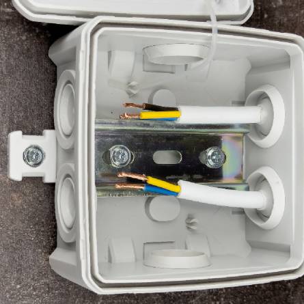 Коробка розподільча 115х115х56 PIN KP115BPF чорна PG/MG IP66 з кріпленням